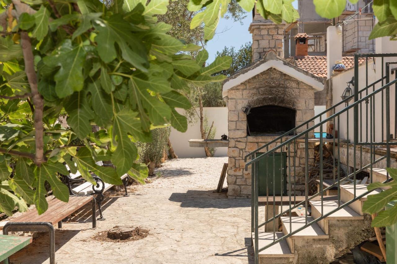 Holiday Home Kate ซูเปตาร์ ภายนอก รูปภาพ