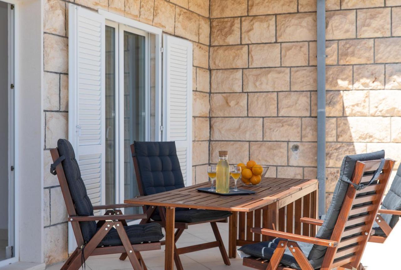 Holiday Home Kate ซูเปตาร์ ภายนอก รูปภาพ