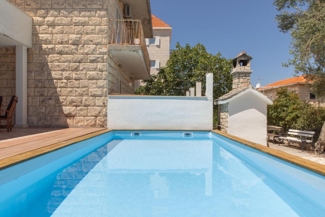 Holiday Home Kate ซูเปตาร์ ภายนอก รูปภาพ